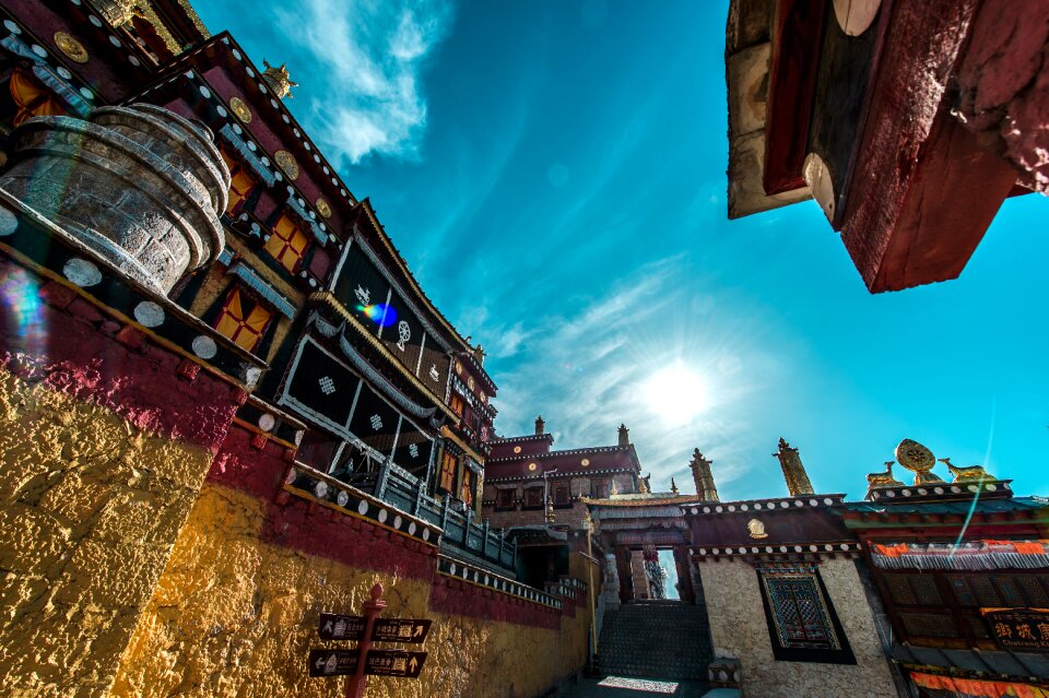 Temple tibetan plateau