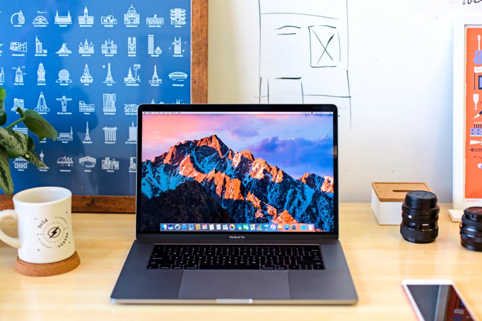 laptop and coffee cup 