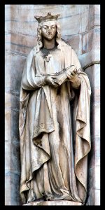 Santa Matilde di Germania - Statua del Duomo di Milano photo