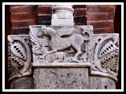 Milano, Basilica di Sant'Ambrogio, capitelli 
