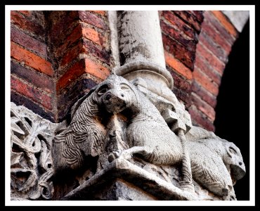 Milano, Basilica di Sant'Ambrogio, capitelli photo