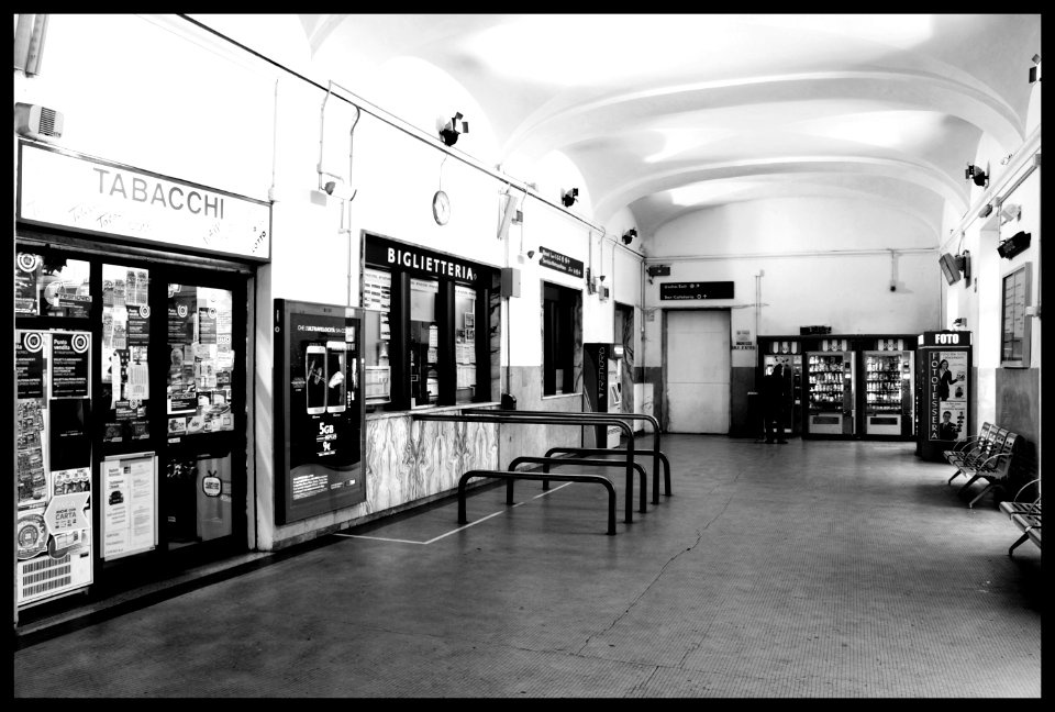 Un po' di Milano: Stazione ferroviaria di Porta Genova - S… 