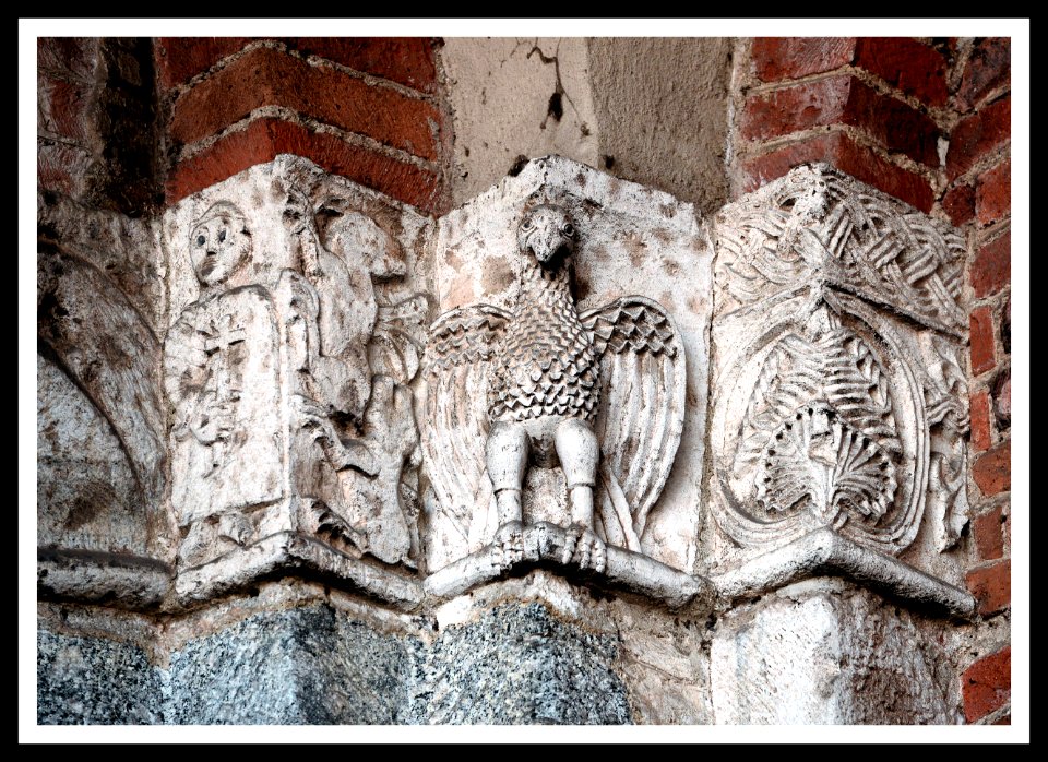 Milano, Basilica di Sant'Ambrogio, capitelli 