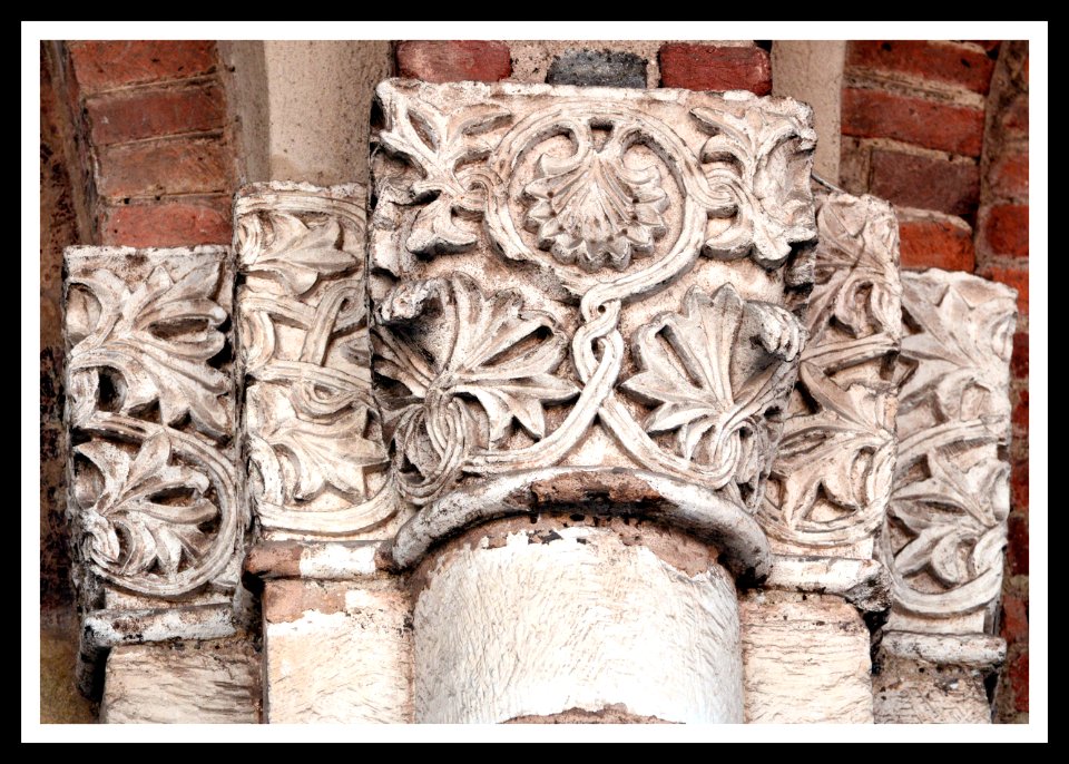 Milano, Basilica di Sant'Ambrogio, capitelli 