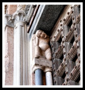 Portale della cattedrale di Lodi 