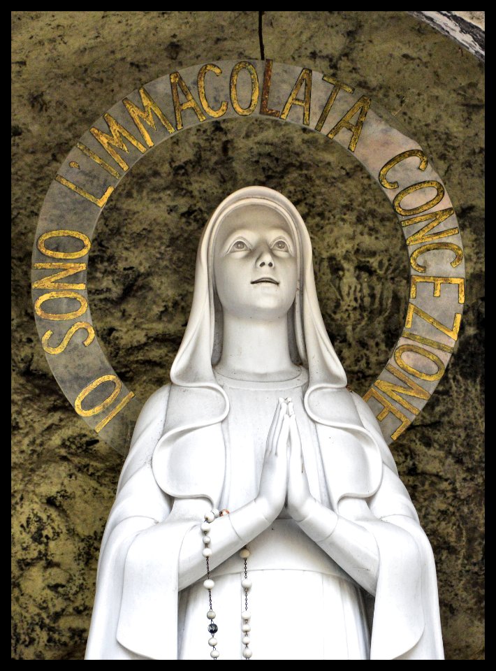 Santuario della Grotta della Beata Vergine Maria di Lourde… 