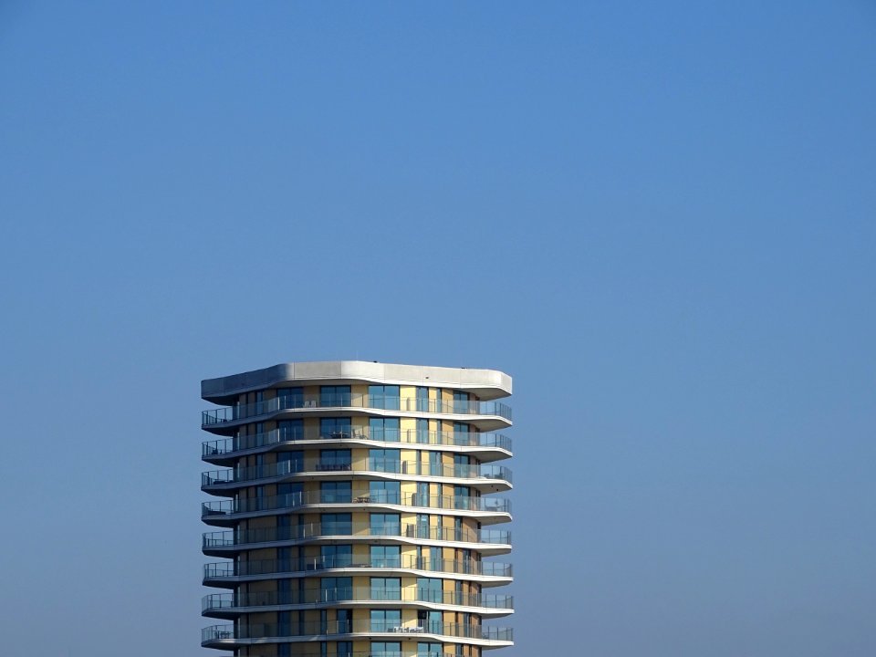 Manhattan toren Roermond, cheesburger 