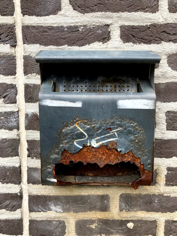 iets te heet peukje 