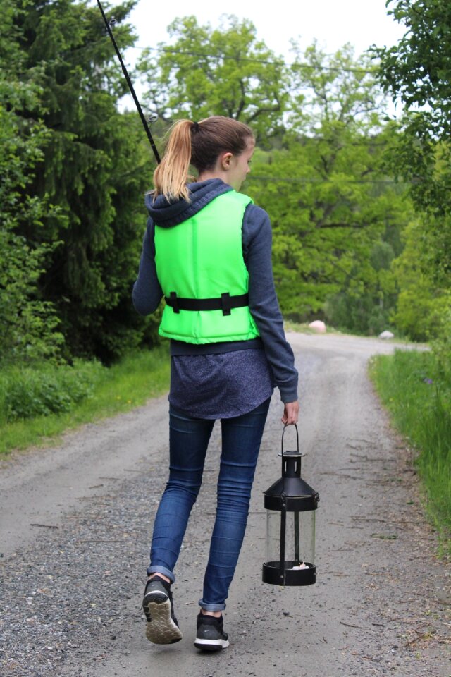Dirt road life jacket teen