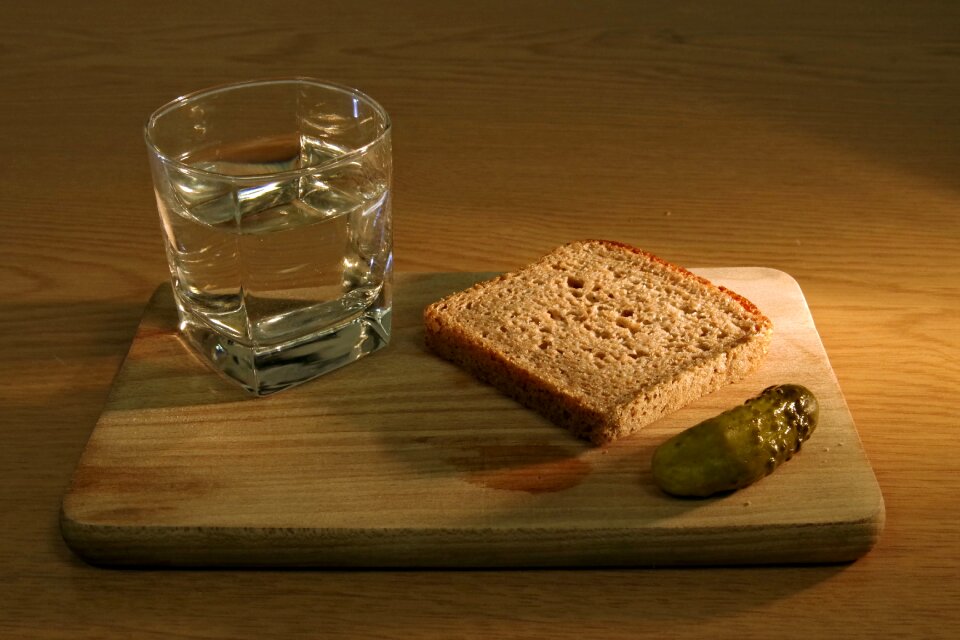 Water cucumber poverty