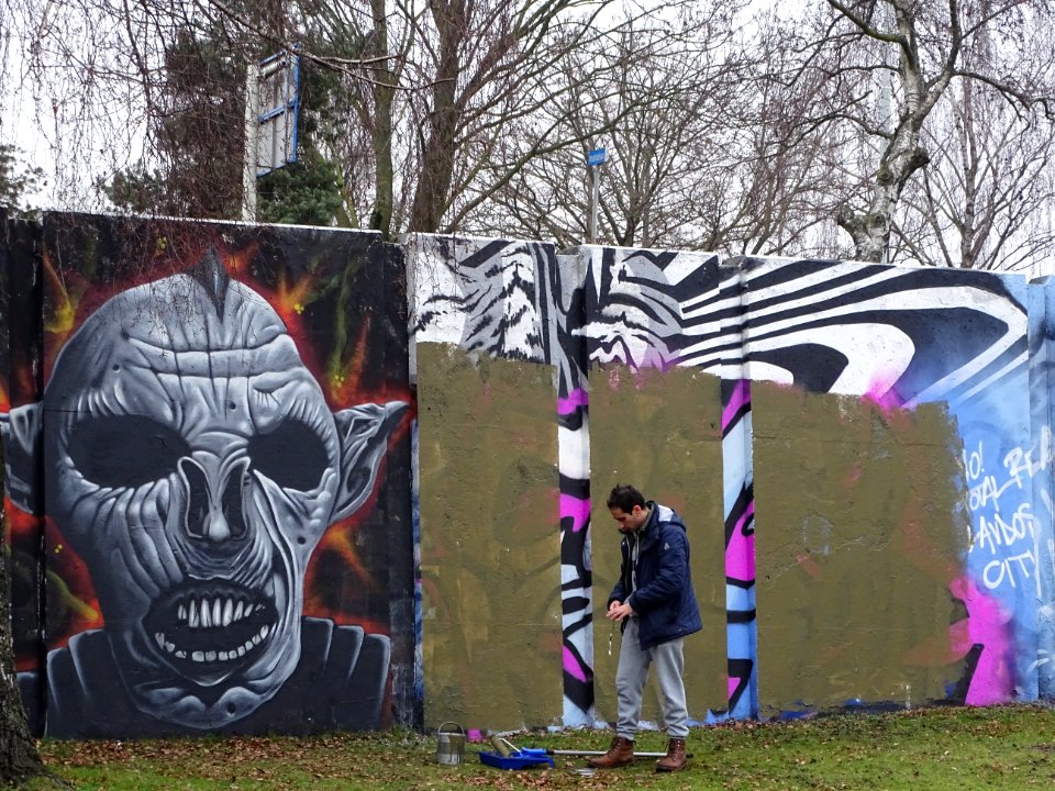 Eindhoven Berenkuil, step in the graffiti arena, new paint… 