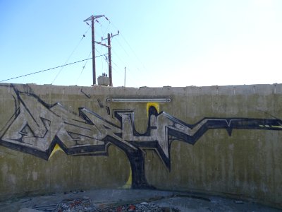 Merlin graffiti Limnos photo