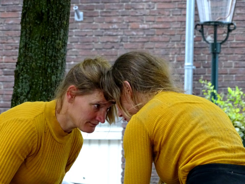 Limburgs festival Roermond Dansparade, Hannah en Lida Zwaa… 