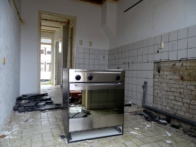 Abandoned, Het Witte Dorp Maasniel, kookeiland 