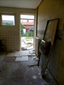 Abandoned, Het Witte Dorp Maasniel, slecht gegeten 