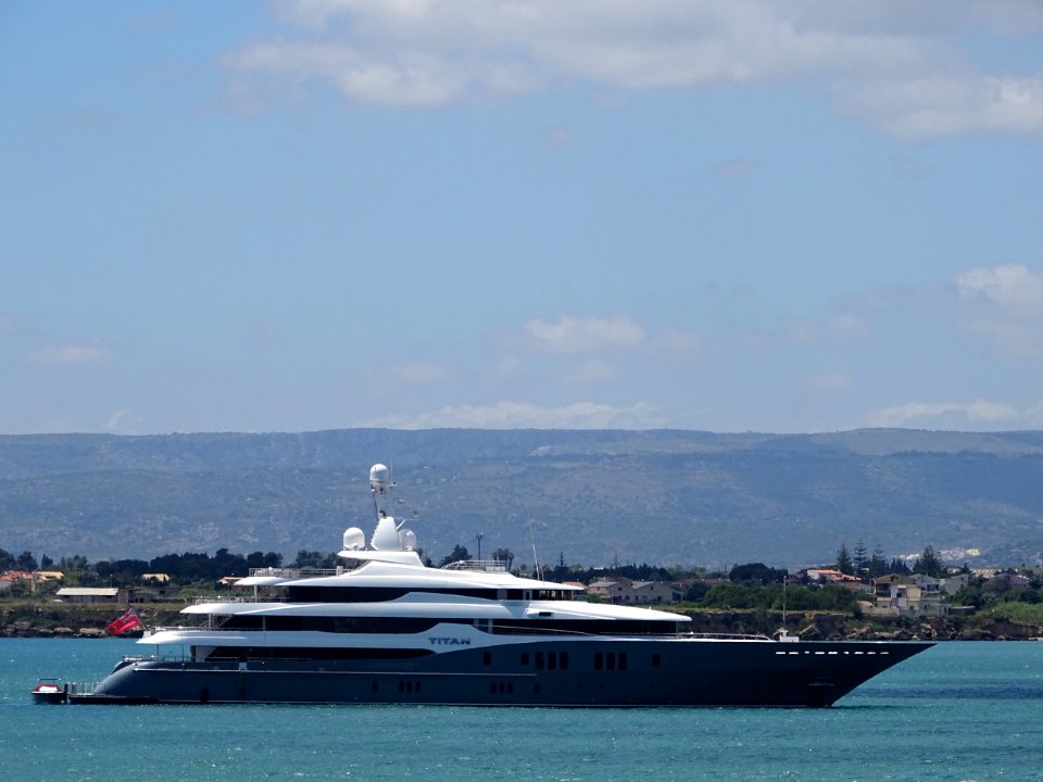 Titan Hamilton, US$ 100 million, Siracusa Sicily 