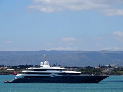 Titan Hamilton, US$ 100 million, Siracusa Sicily 