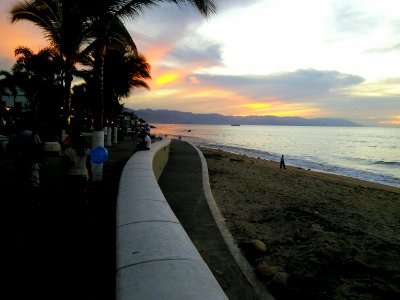 Evening on the Malecon photo