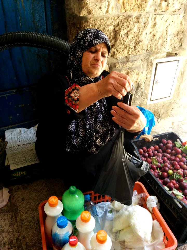 Fruit Lady