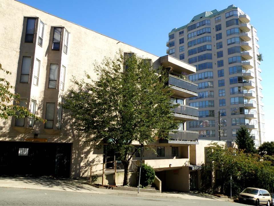 34 4th Street