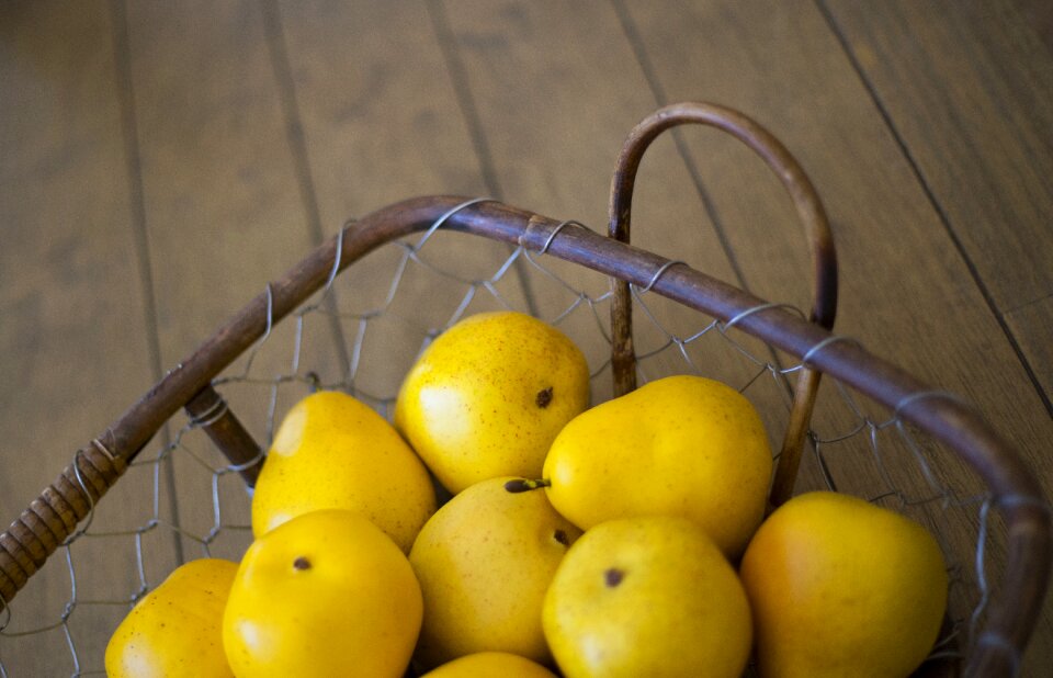 Table spring fruit