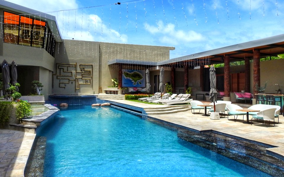 M.A.N. Club Pool