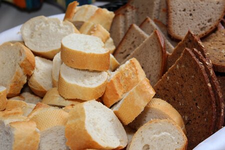 White bread bread slices basket