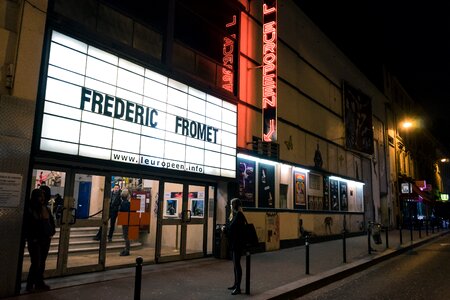 Cinemas street night