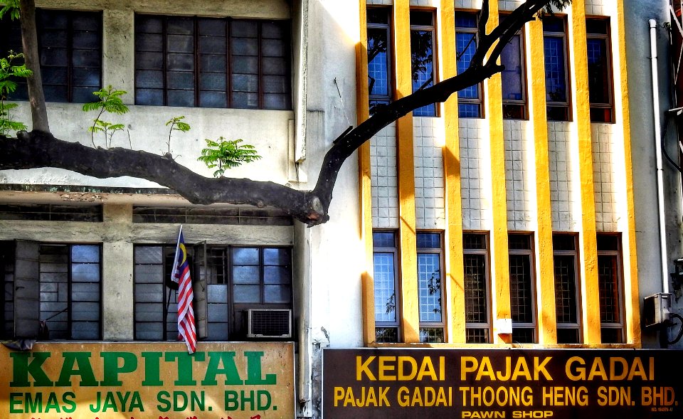 Choose the Image with Storefronts