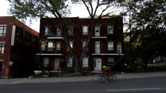 Monday Evening on Papineau