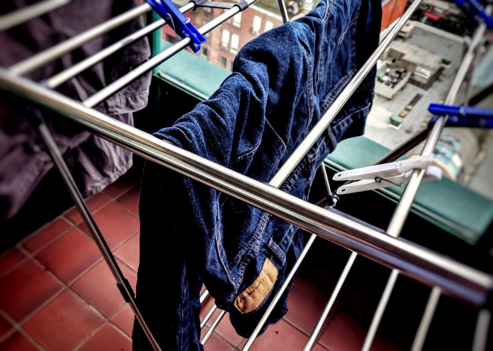 New Second-Hand Jeans