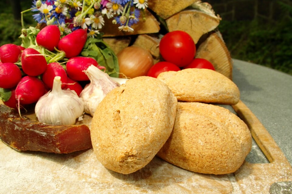 Roll spelled bun healthy