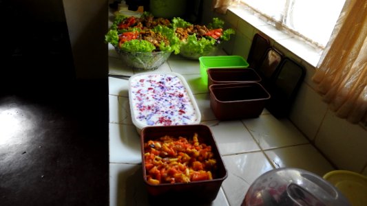 Making Food for Neighbours