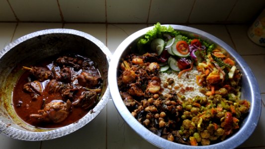 Making Food for Neighbours