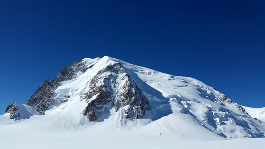 Chamonix mont blanc group mountains photo