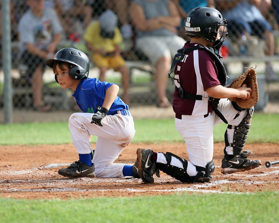 Scoring run sport photo