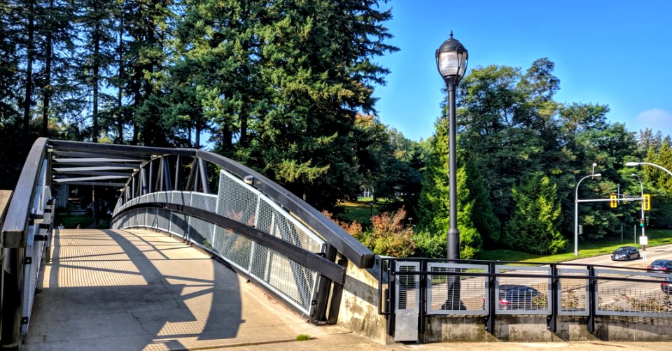 Crossing to Queen's Park