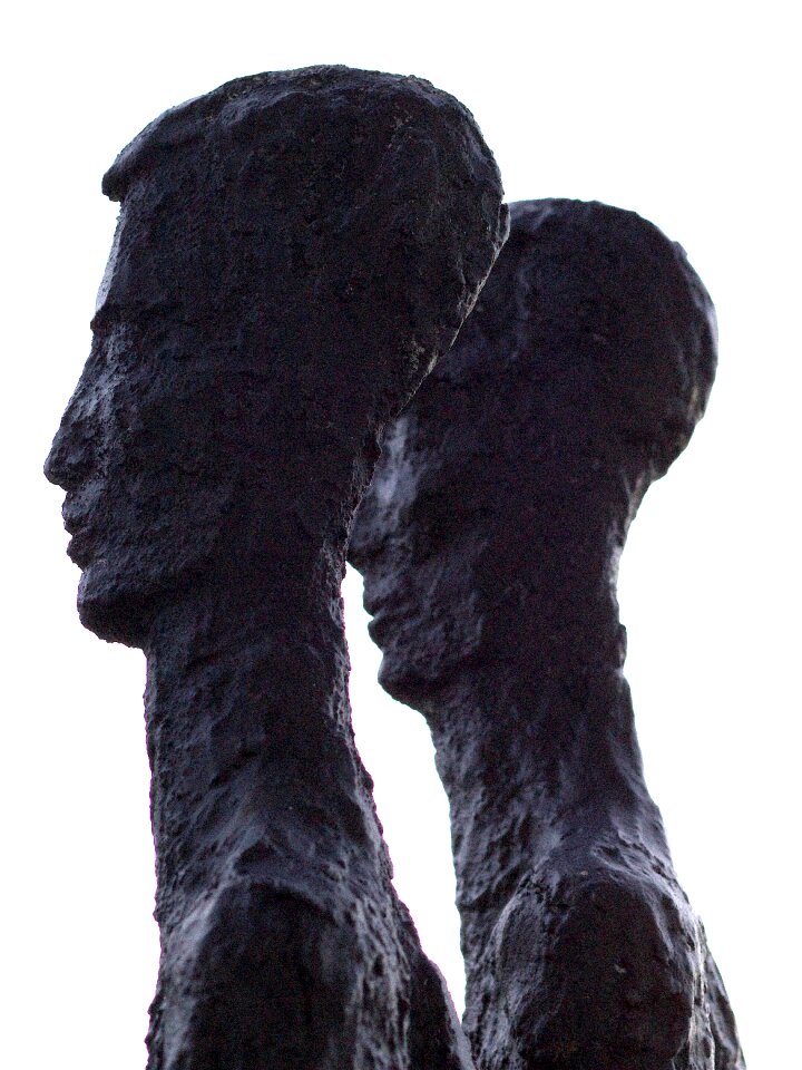 Head contour statue