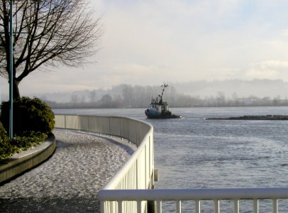 Snow at the Quay 04/07 photo