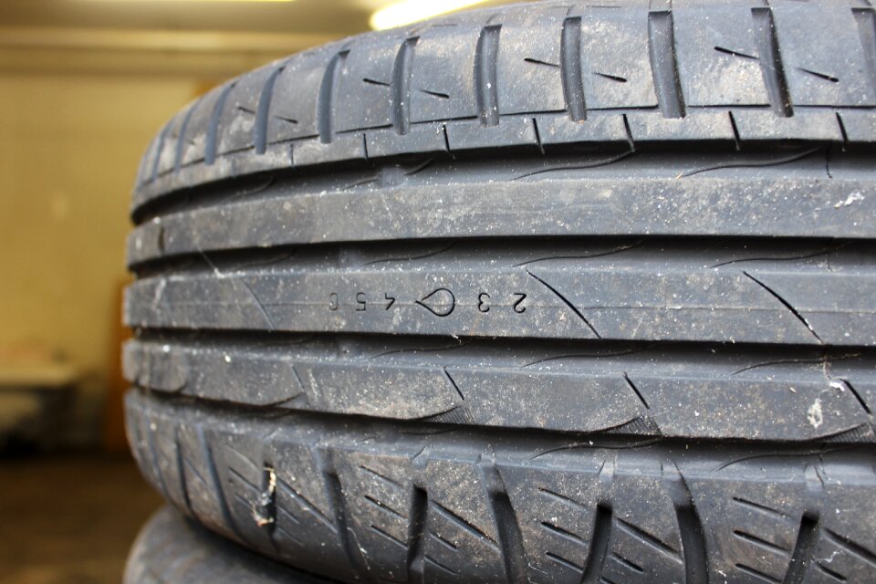 Tires rubber wheel