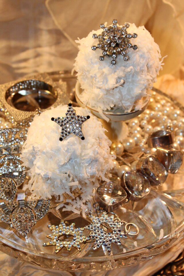 Jewelry snowball brown jewelry