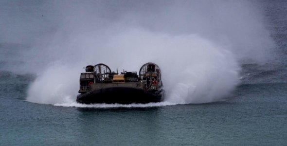 U.S. and Portgese Marines conduct beach assault exercise