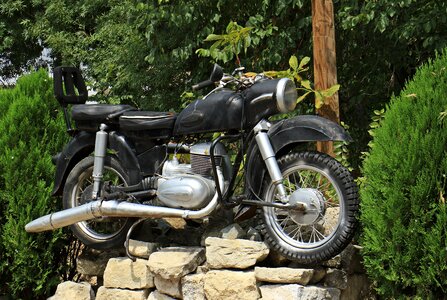 Monument motorcycle brake