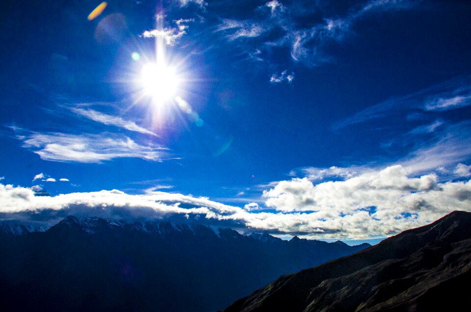 Cloud mountaineer on foot