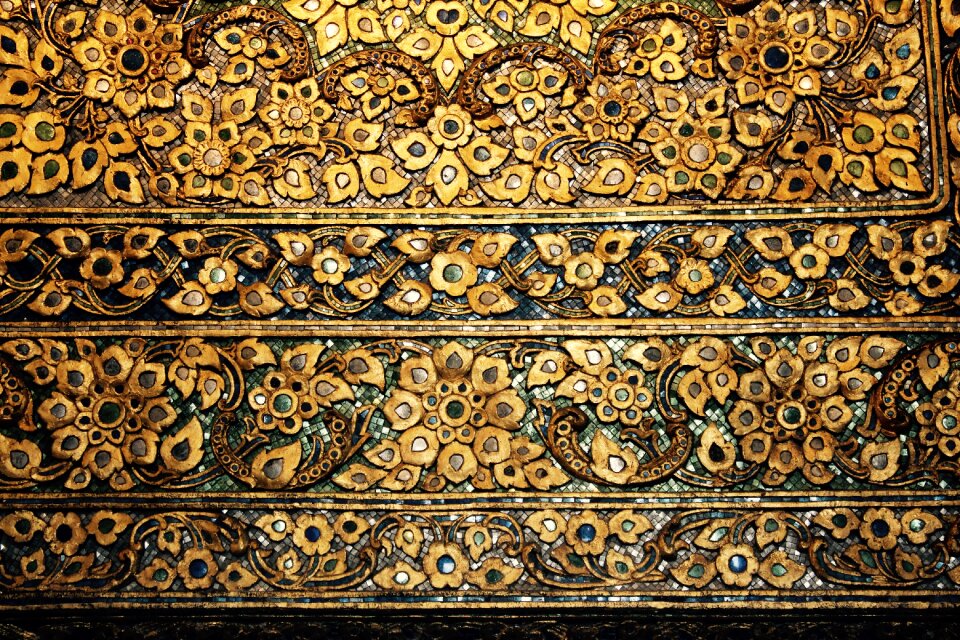 Pattern wood wall