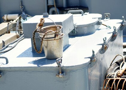 Rope draw ship