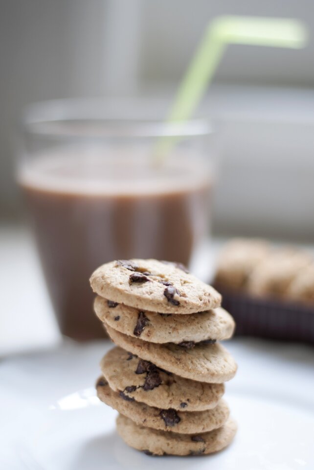 Milk chocolate snack
