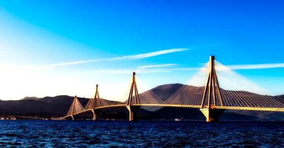 Landmark mountains bay