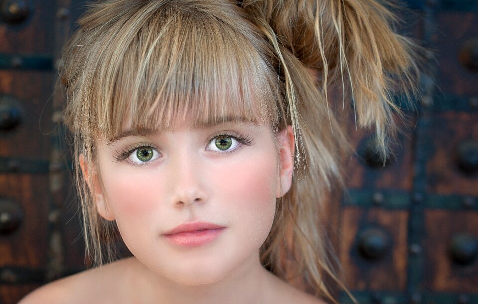 Eyes face green eyes portrait