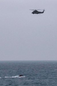 190220-N-JX484-363.NORTH SEA (Feb. 20, 2019) Sailors from …